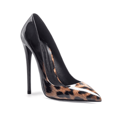 Schwarze Pumps mit spitzer Zehenpartie und Stilettoabsatz und Leopardenmuster