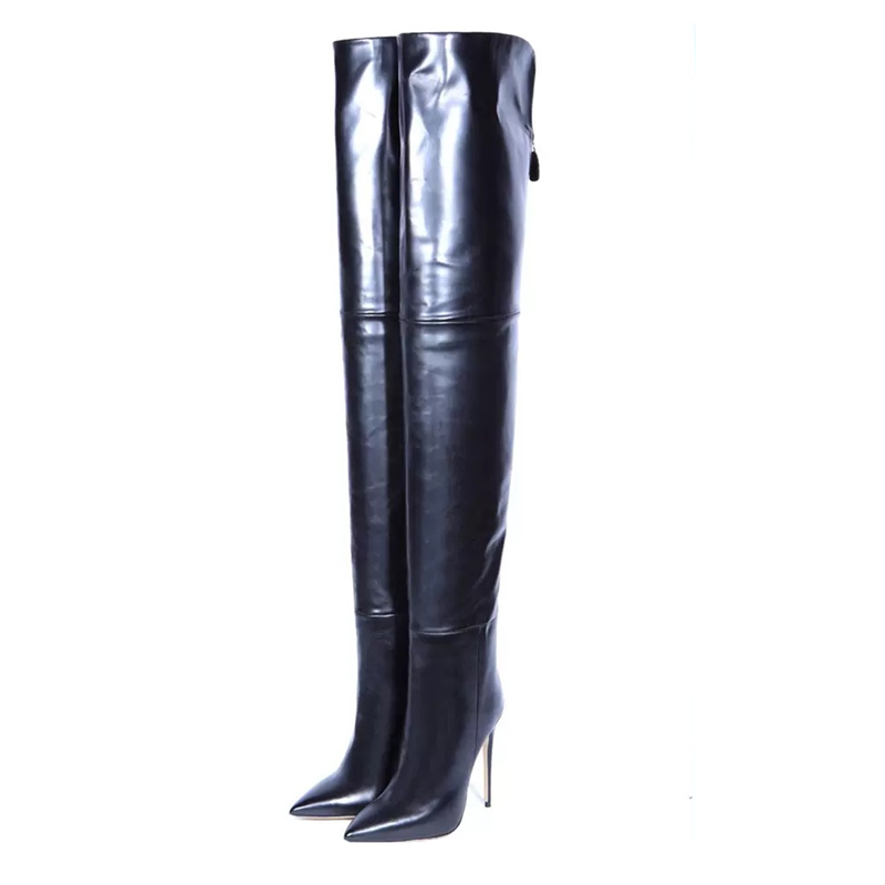 Schwarze Overknee-Stiefel mit spitzer Zehenpartie und Stilettoabsatz