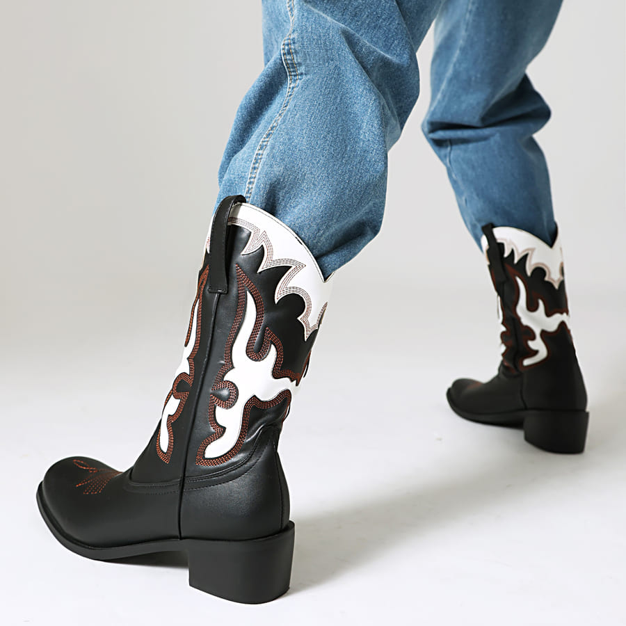 Bottes de cowboy mi-mollet noires à bout rond et talon bloc brodé