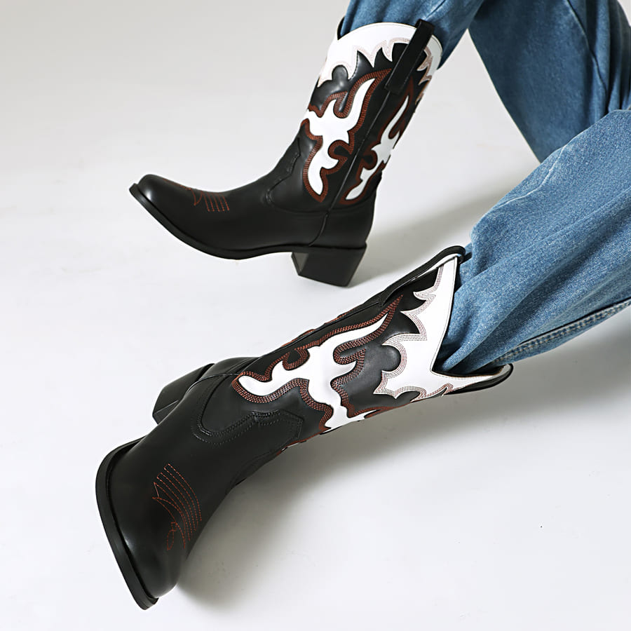 Bottes de cowboy mi-mollet noires à bout rond et talon bloc brodé