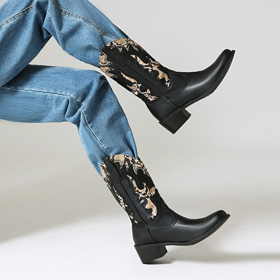 Bottes de cowboy mi-mollet noires à bout rond et talon bloc brodé