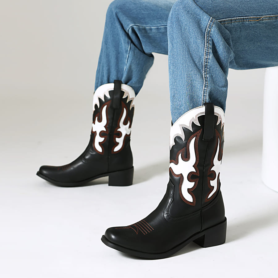 Bottes de cowboy mi-mollet noires à bout rond et talon bloc brodé