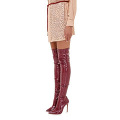 Burgunderrote Overknee-Stiefel mit spitzer Zehenpartie und Stilettoabsatz