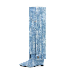 Bottes en jean bleu à talons compensés et bout pointu et hauteur genou repliable
