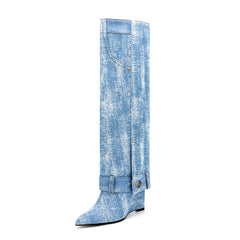 Bottes en jean bleu à talons compensés et bout pointu et hauteur genou repliable