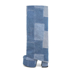 Kniehohe Denim-Stiefel mit runder Zehenpartie, klobigem Absatz und umklappbarer Plateausohle