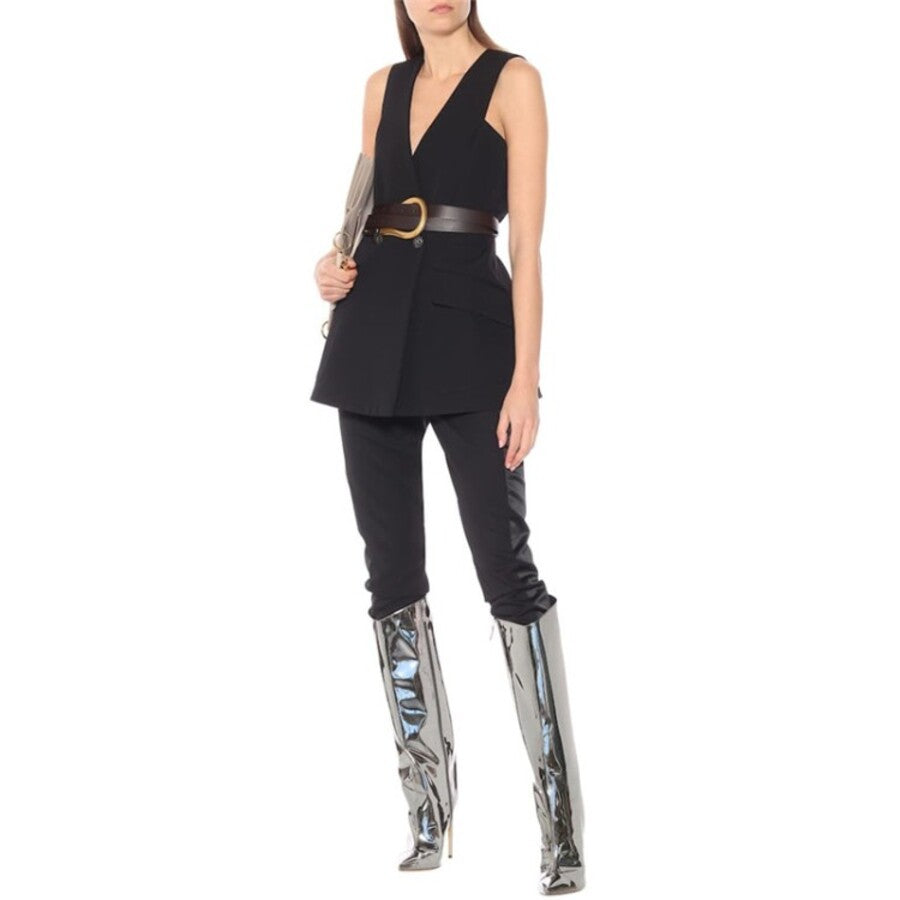 Kniehohe Stiefel aus verspiegeltem Lackleder mit spitzer Zehenpartie und Stilettoabsatz