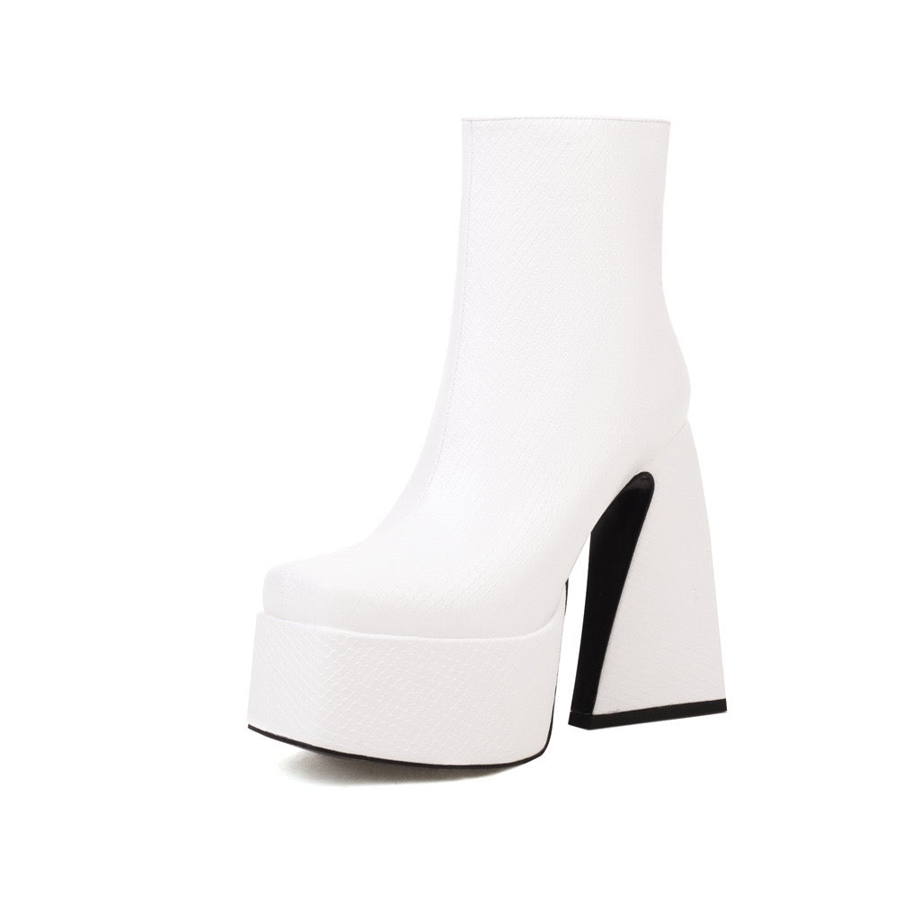 Bottines à talon carré et plateforme à imprimé peau de serpent