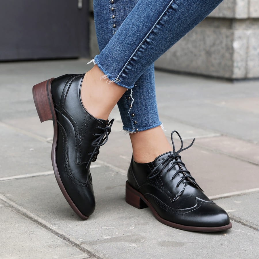Vintage Lace-Up Block Heel Oxford Shoes for Women