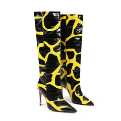 Kniehohe Stiefel mit spitzer Zehenpartie und Stilettoabsatz in Gelb und Schwarz