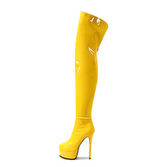 Braune Stiefel mit spitzer Spitze und Stilettoabsatz und Steinmuster